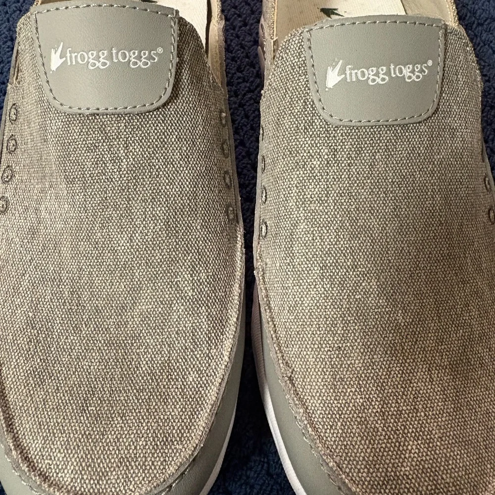 Frogg Toggs new without